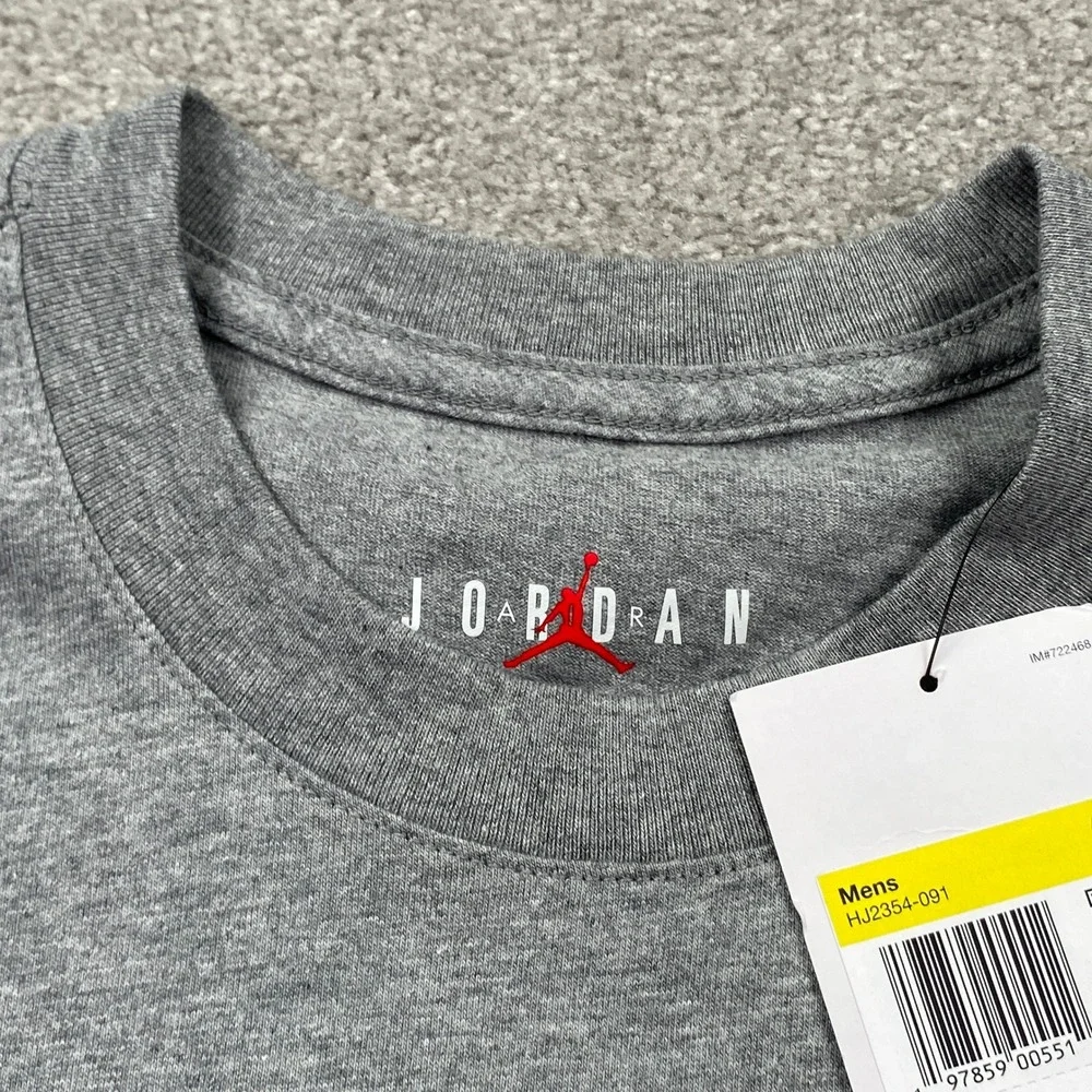 Jordan Mens T Shirt Graphic Print Michael Jordan Basketball Grey Size S